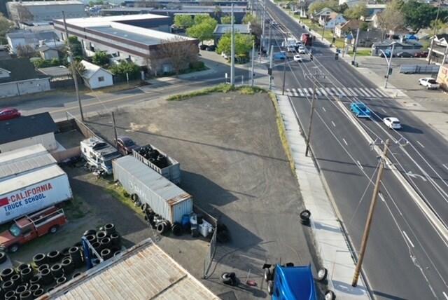 More Photos Of 1034 Lander Ave, Turlock Freestanding For Sale