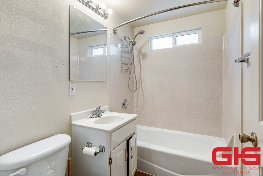 More Photos Of 380 S Sierra Madre Blvd, Pasadena Apartments For Sale