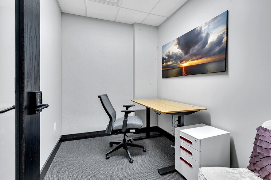 More Photos Of 703 W St Germain St, Saint Cloud Loft Creative Space For Sale