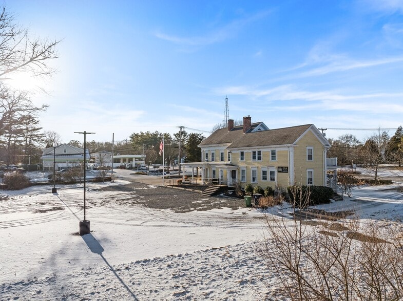 More Photos Of 345 Front St, Marion Office For Sale