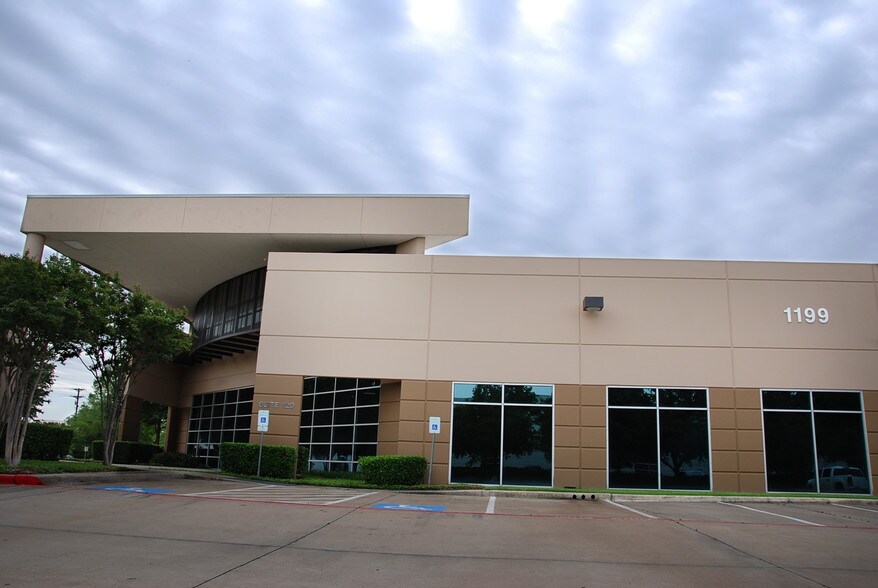 More Photos Of 1199 S Belt Line Rd, Coppell Flex For Lease