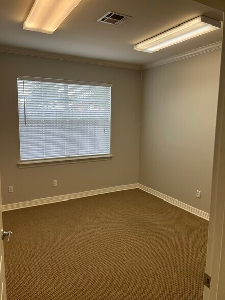 More Photos Of 7330 Fern Ave, Shreveport Medical For Lease