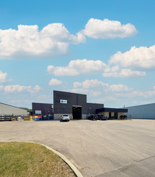 More Photos Of 8011 Davies Rd NW, Edmonton Manufacturing For Sale