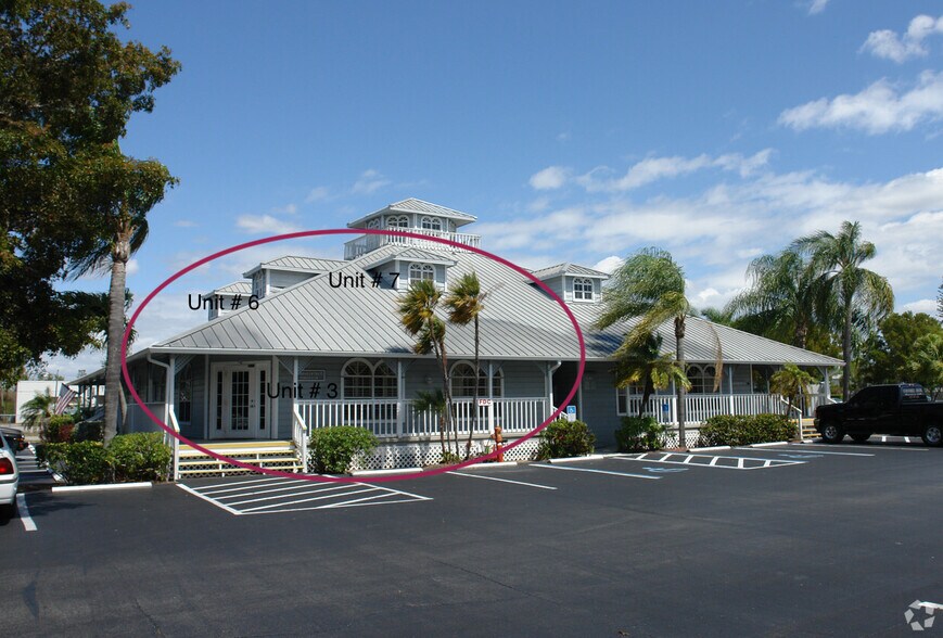 More Photos Of 6710 Winkler Rd, Fort Myers Unknown For Lease