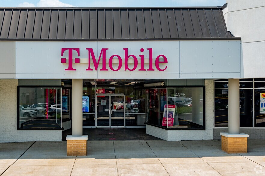 More Photos Of 711-783 Delsea Dr N, Glassboro Storefront For Lease