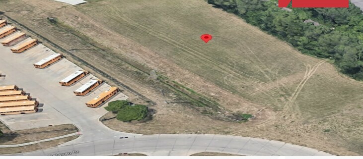 More Photos Of 2101 Delavan Drive, West Des Moines Industrial For Lease