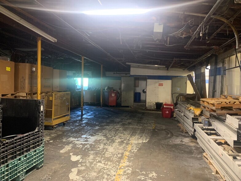 More Photos Of 62 Lakeview St, Leominster Warehouse For Sale