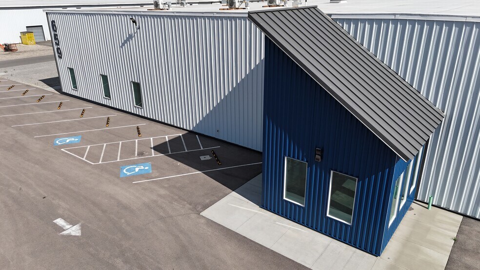 More Photos Of 90 S Garnet St, Tooele Warehouse For Lease