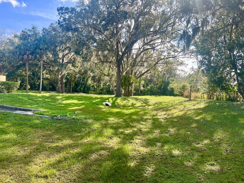 More Photos Of 2455 Ark Academy Ct, Sanford Office For Sale