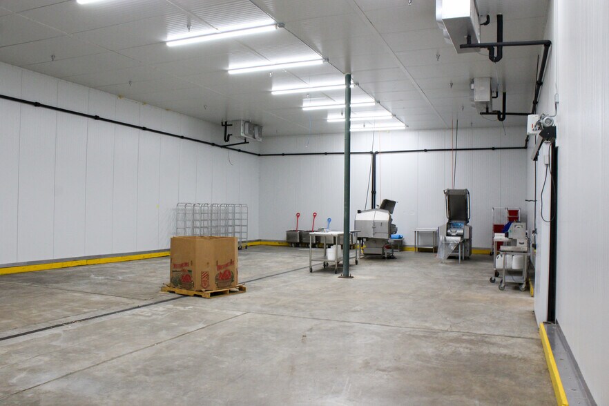 More Photos Of 3300 Baldwin Rd, Greenwood Refrigeration Cold Storage For Sale