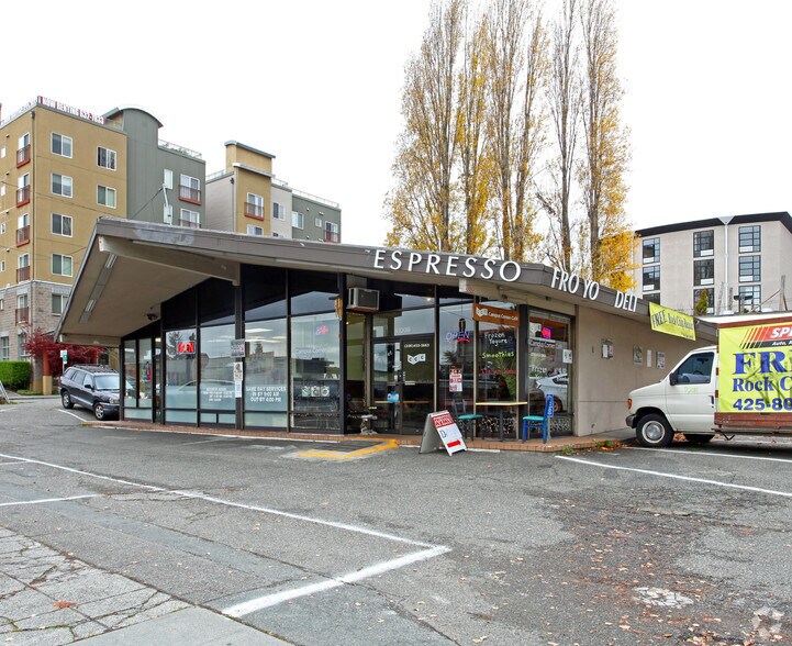 Primary Photo Of 4100 Roosevelt Way NE, Seattle Freestanding For Lease