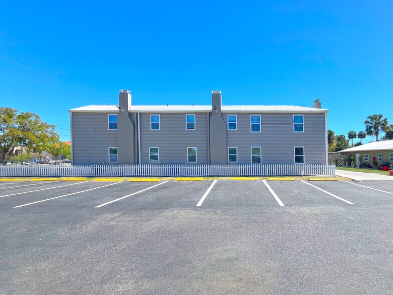 More Photos Of 321 W Ianthe St, Tavares Multifamily For Sale