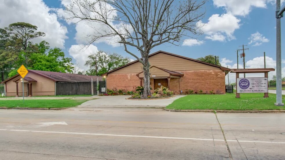 Primary Photo Of 11411 Homestead Rd, Houston Religious Facility For Sale