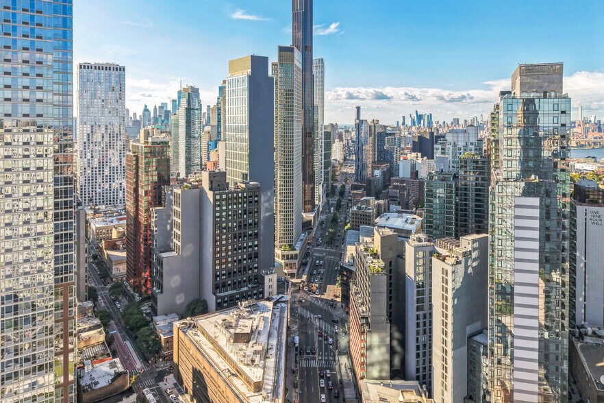 More Photos Of 21 Flatbush Ave, Brooklyn Office For Lease