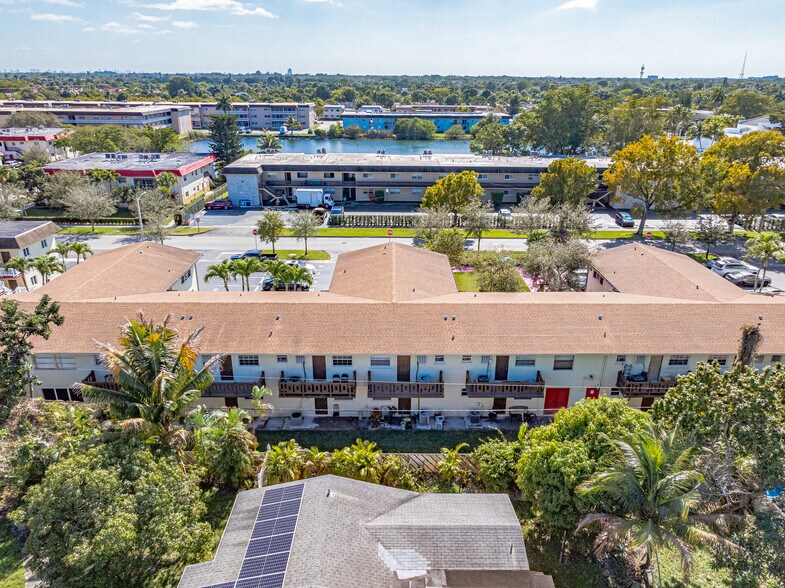 More Photos Of 5971 NW 17th Pl, Sunrise Apartments For Sale