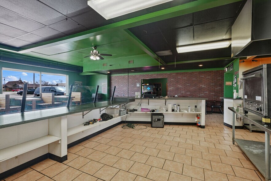 More Photos Of 1951-1981 S 8th St, Wisconsin Rapids General Retail For Sale