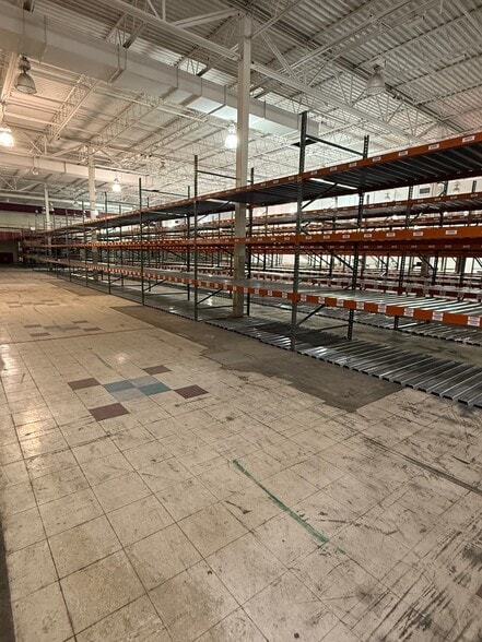 More Photos Of 2199 E State St, Hermitage Industrial For Sale