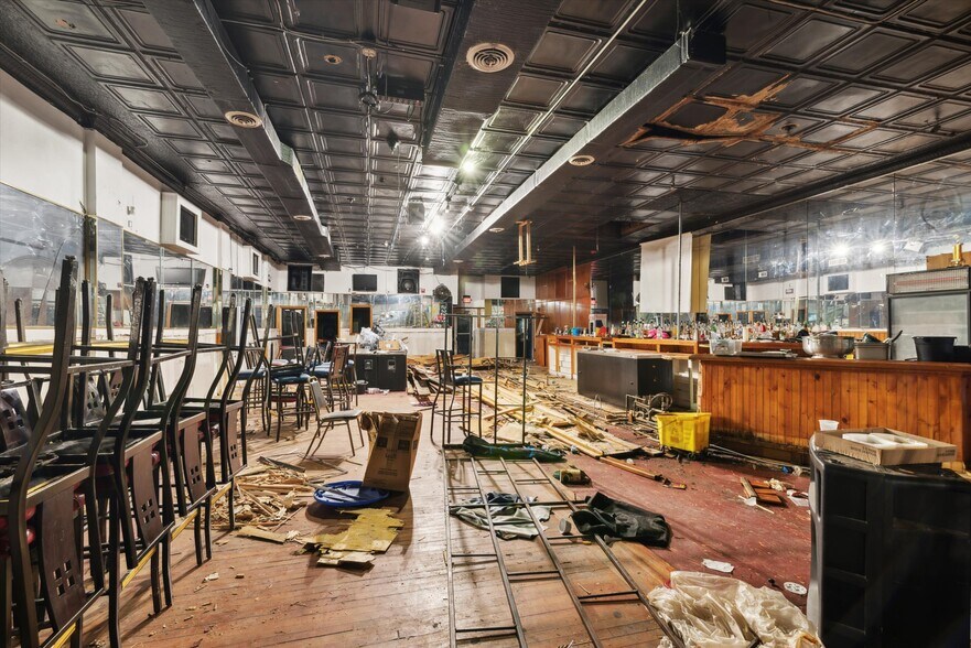 More Photos Of 5300-5302 Market St, Philadelphia Bar For Sale