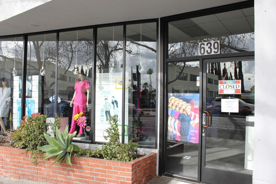 More Photos Of 639 N Lake Ave, Pasadena Storefront Retail Office For Lease
