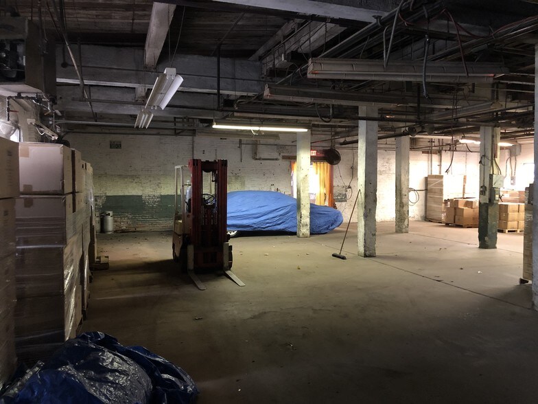 More Photos Of 100 Beecher Ave, Cheltenham Warehouse For Lease