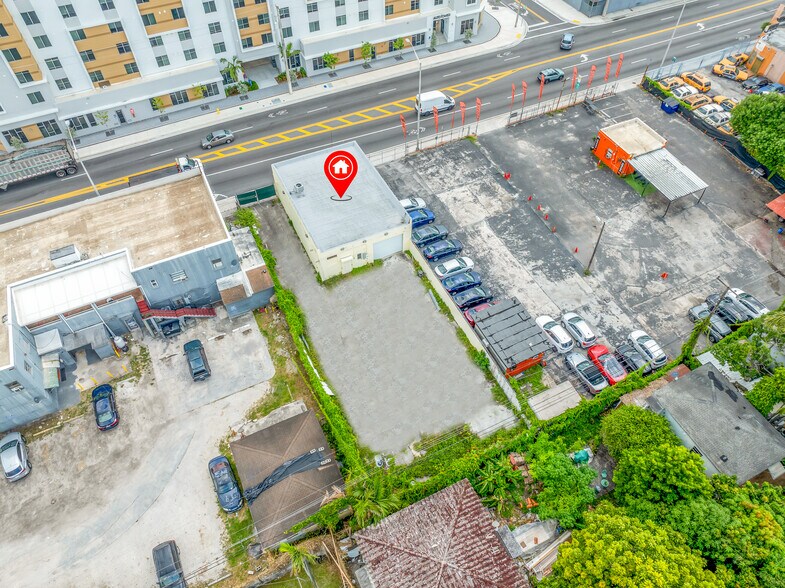 More Photos Of 2284-2286 NW 36th St, Miami Freestanding For Lease