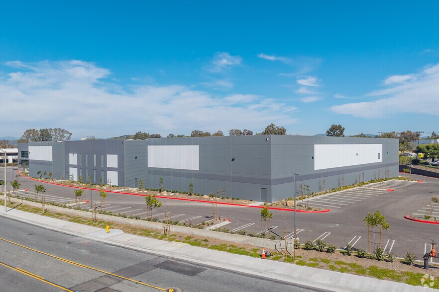 More Photos Of 1300 Lawrence, Thousand Oaks Manufacturing For Sale