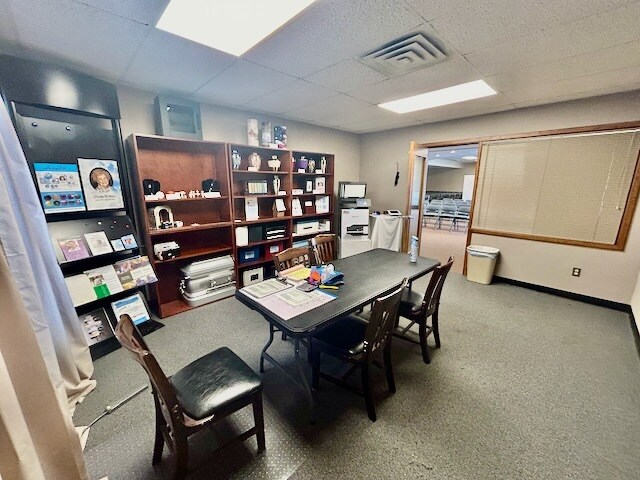 More Photos Of 2455 Stanley Ave, Dayton Auto Dealership For Sale