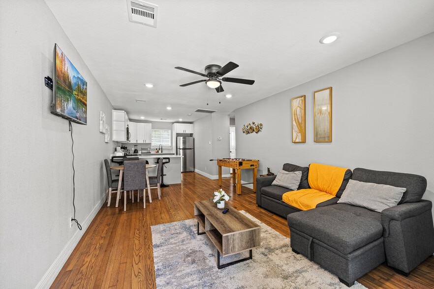 More Photos Of 2512 Calumet St, Houston Apartments For Sale