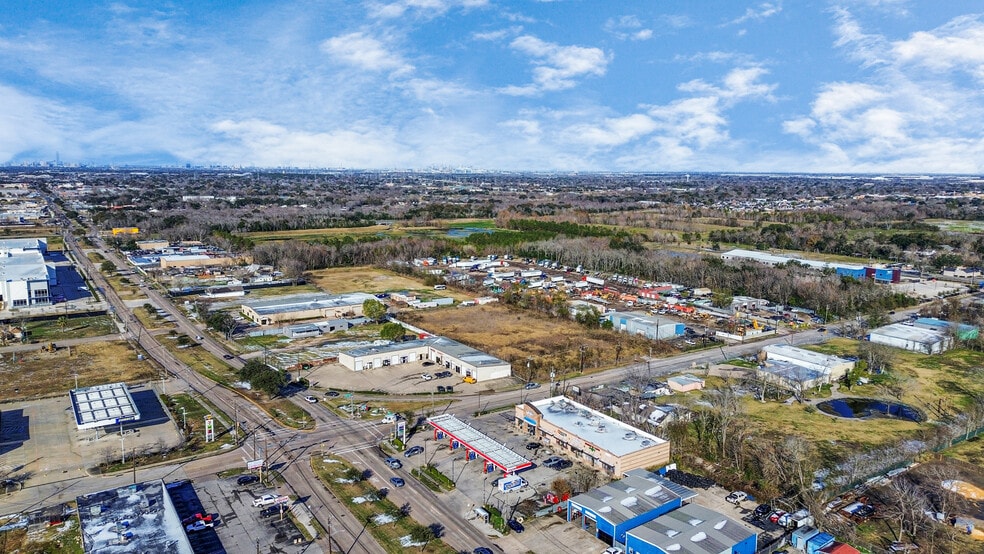 More Photos Of 5417 Anderson Rd, Houston Unknown For Lease