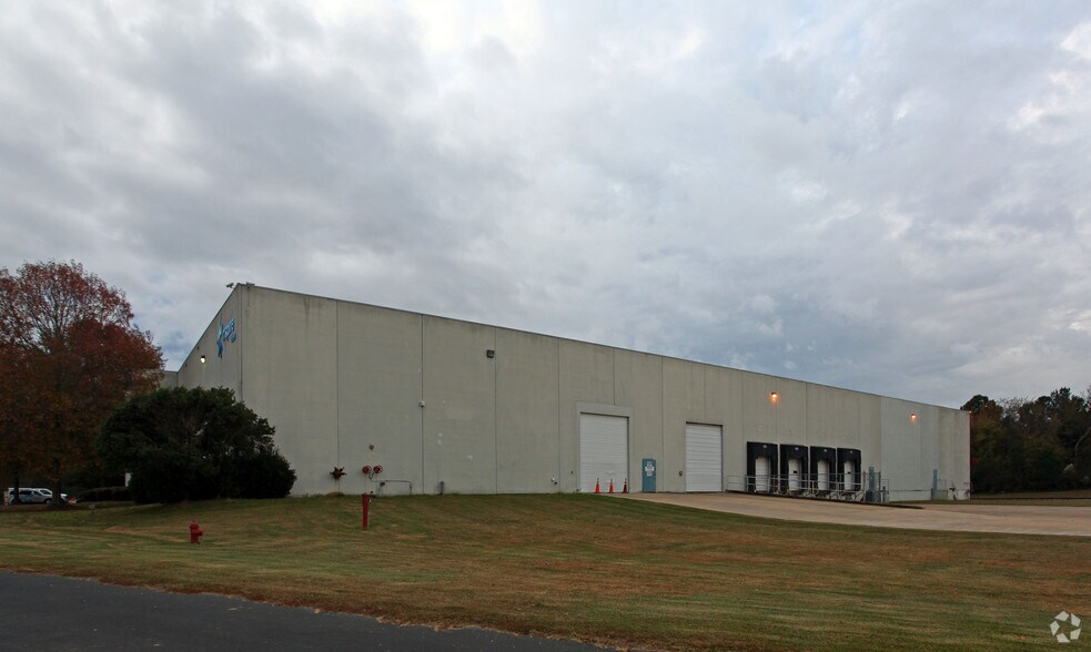 More Photos Of 3915 Beasley Rd, Jackson Warehouse For Sale