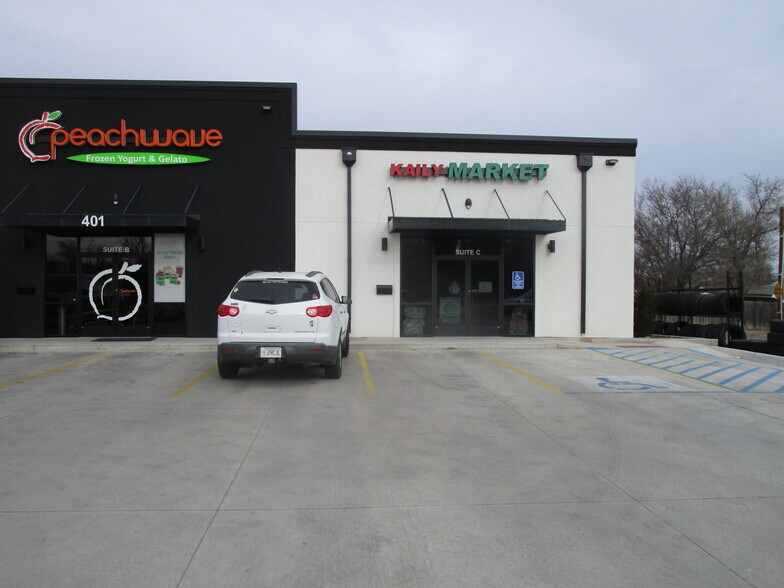 Primary Photo Of 401 E Kansas Ave, Garden City General Retail For Lease