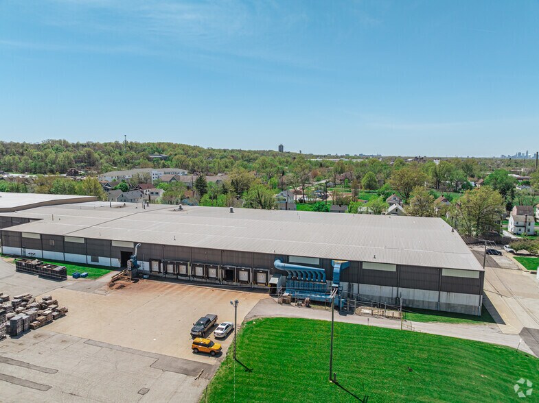 More Photos Of 20001 Euclid Ave, Euclid Warehouse For Lease