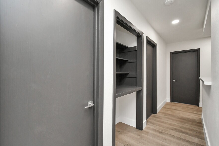 More Photos Of 421 Little York Rd, Houston Truck Stop For Lease