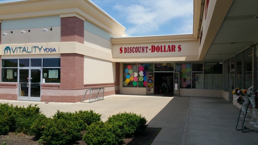 More Photos Of 1 New Paltz Plz, New Paltz Unknown For Lease