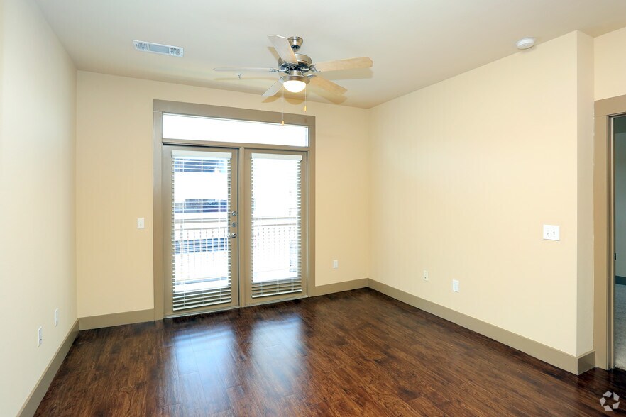 More Photos Of 1325 N Walker Ave, Oklahoma City Apartments For Lease