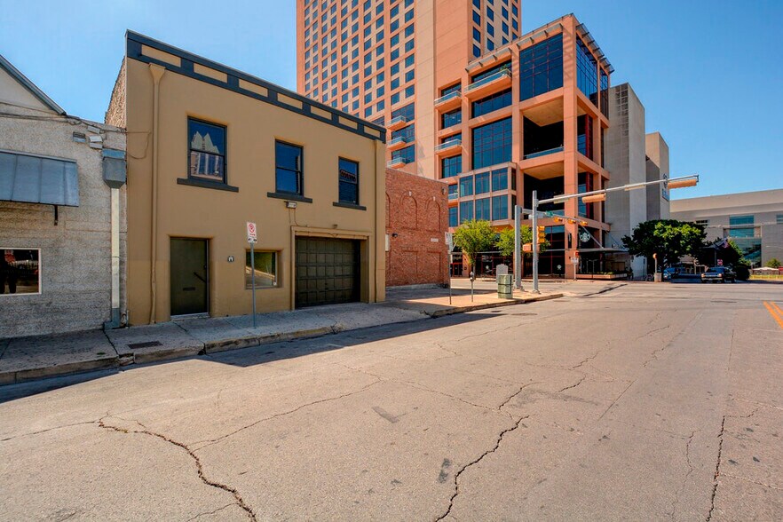 Primary Photo Of 503 Neches St, Austin Loft Creative Space For Lease