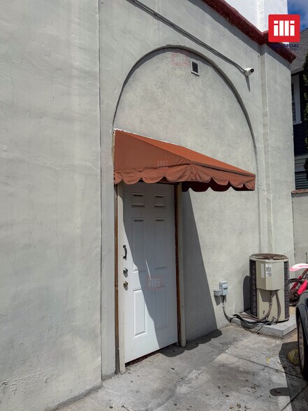More Photos Of 1325 Venice Blvd, Los Angeles Storefront Retail Residential For Lease