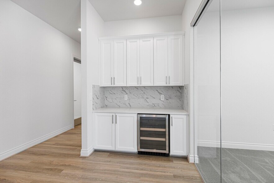 More Photos Of 7630 Dowdell Rd, Spring Unknown For Lease