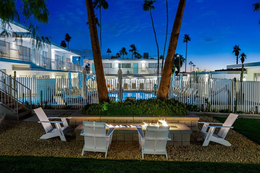 More Photos Of 1466 N Palm Canyon Dr, Palm Springs Hotel For Lease
