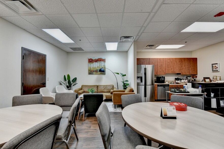 More Photos Of 3274 Medlock Bridge Rd, Peachtree Corners Flex For Sale