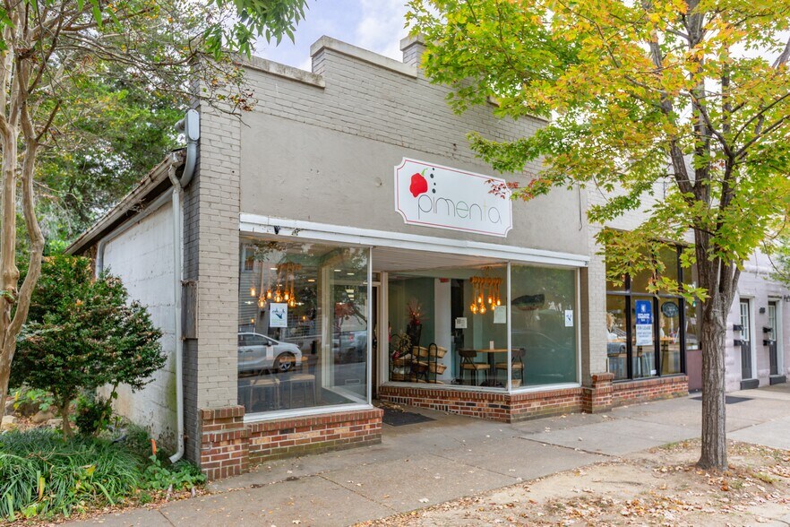 Primary Photo Of 1108 Caroline St, Fredericksburg Storefront For Lease