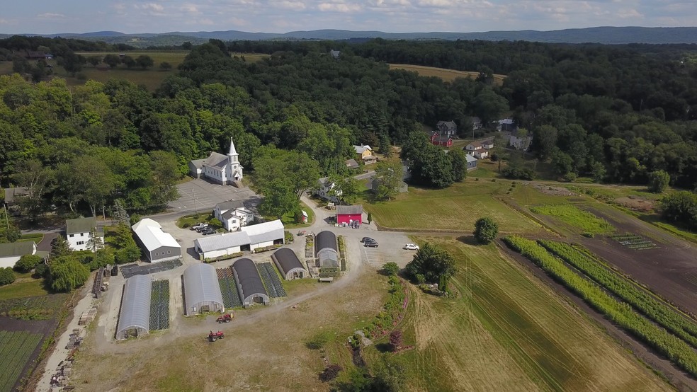 More Photos Of 73 Little York Rd, Warwick Garden Center For Sale