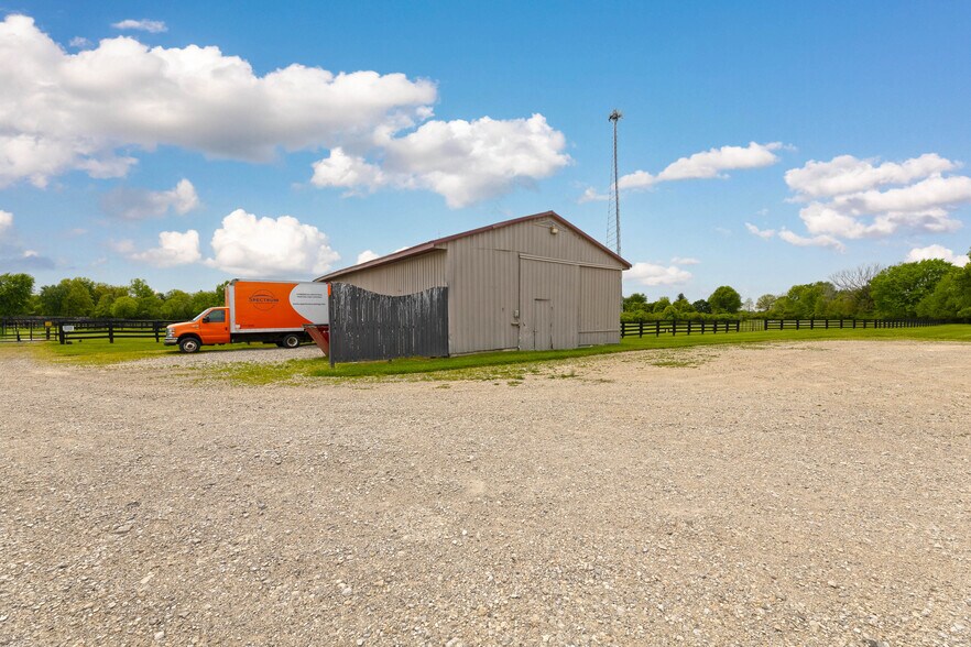 More Photos Of 9317 S Johnstown-Alexandria Rd, Johnstown Horse Stables For Sale