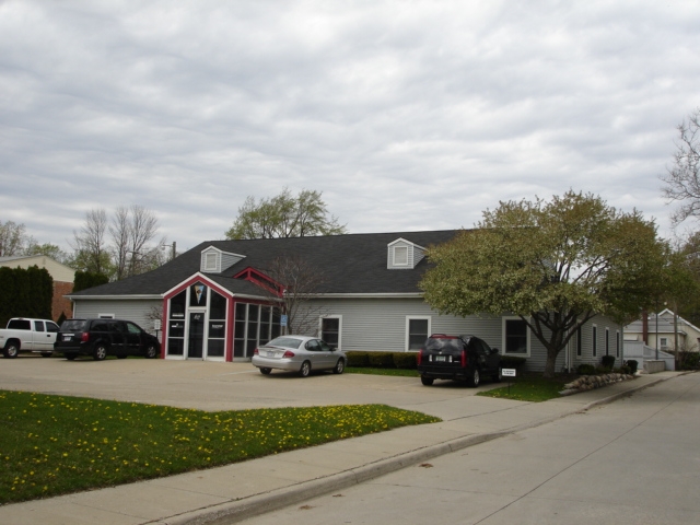 Primary Photo Of 627 E 11 Mile Rd, Royal Oak Medical For Lease