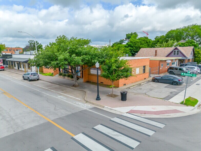 More Photos Of 1300-1302 W Magnolia Ave, Fort Worth General Retail For Sale
