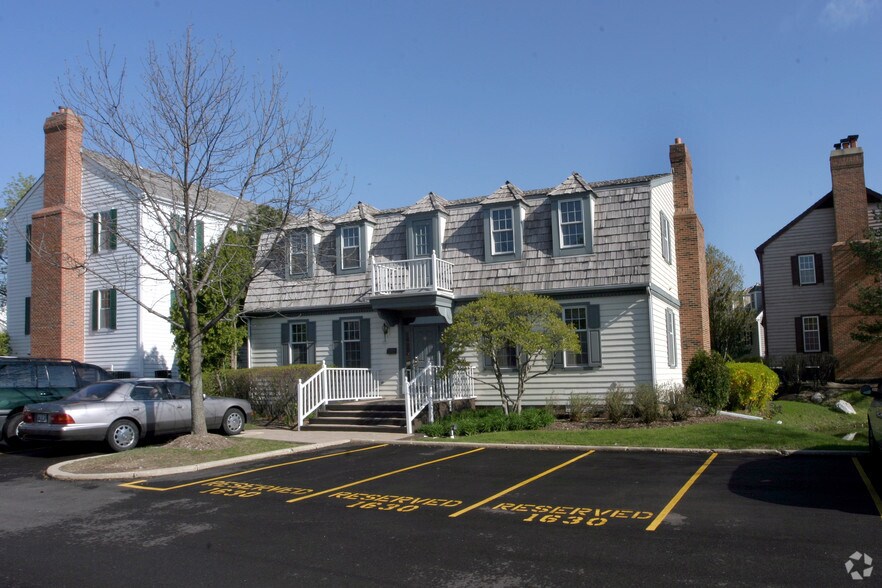 More Photos Of 1630 W Colonial Pky, Inverness Office For Lease