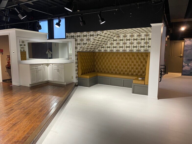 More Photos Of 156 S Main St, High Point General Retail For Sale