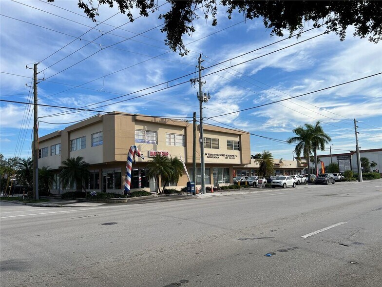 More Photos Of 601-625 SW 57th Ave, Miami Storefront Retail Office For Lease