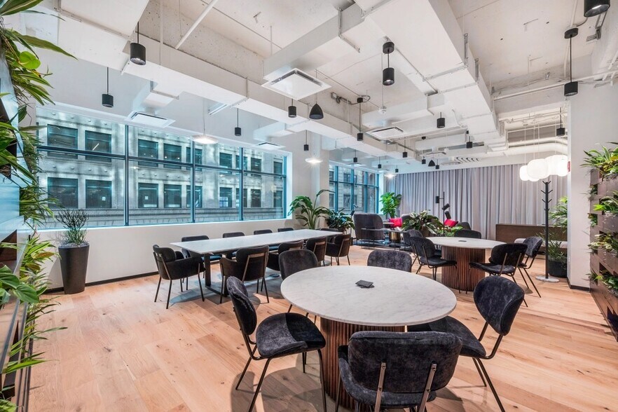 More Photos Of 325 Hudson St, New York Coworking Space