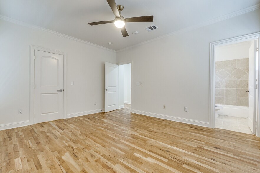 More Photos Of 4210 Prescott Ave, Dallas Apartments For Sale
